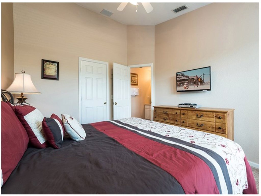 Three BR * 2 Miles to Disney, pool, free WiFi  Vacation Rental in Kissimmee - RedAwning