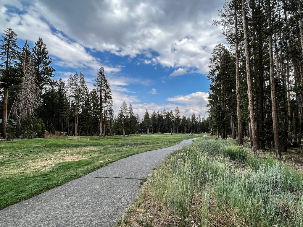 Woodwinds 1271 Spacious Mountain Modern Home with Private Hot Tub, Fireplace and Garage Vacation Rental in Mammoth Lakes - RedAwning