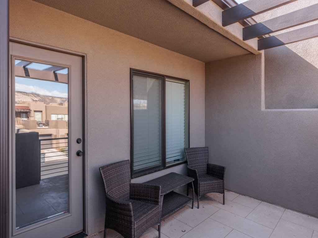 Ledges Oasis Vacation Rental in St. George - RedAwning
