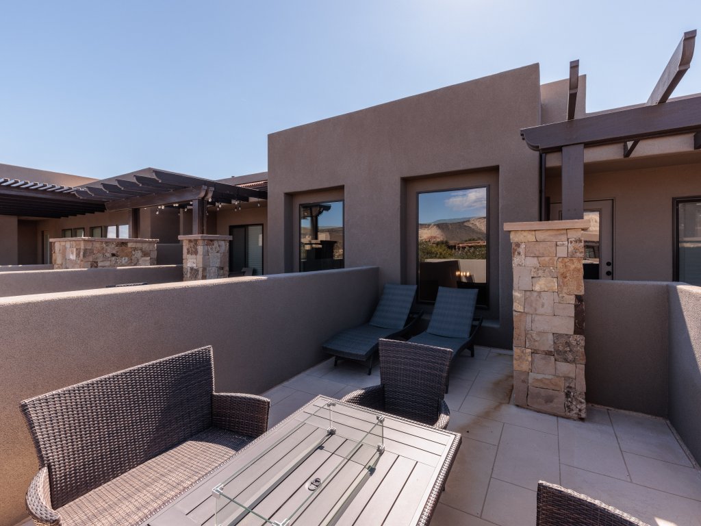 Ledges Oasis Vacation Rental in St. George - RedAwning