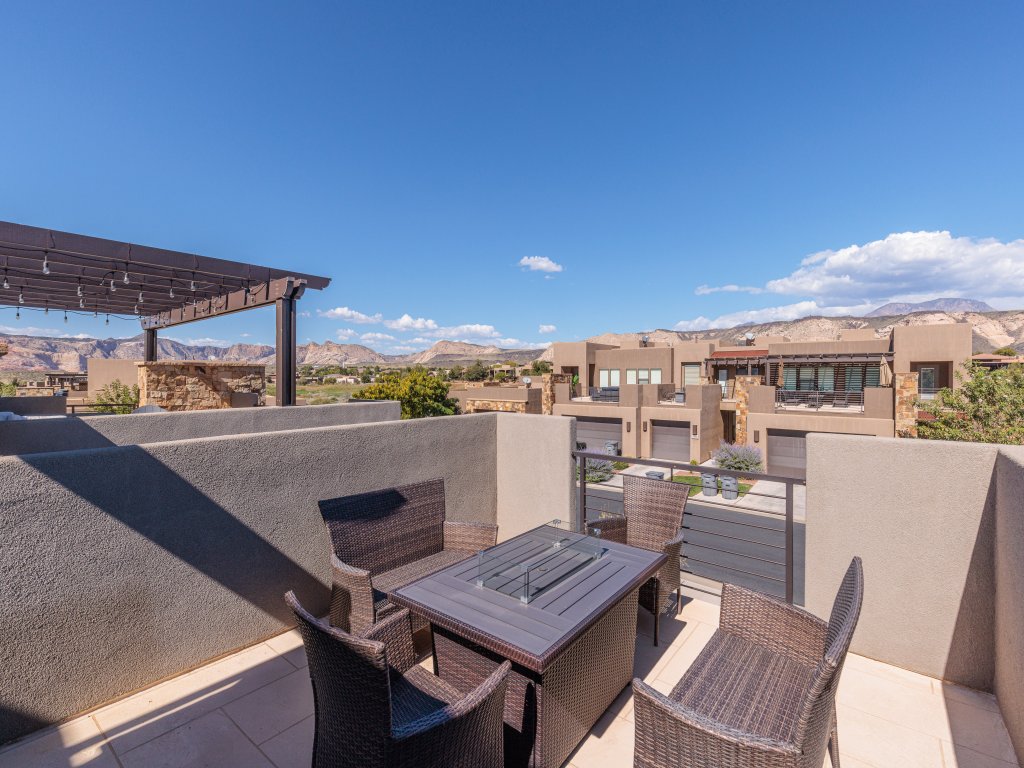 Ledges Oasis Vacation Rental in St. George - RedAwning