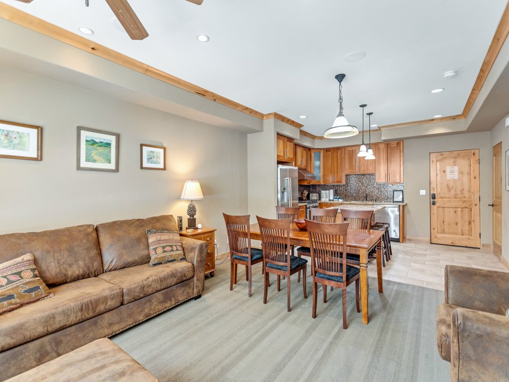 Modern Condo - Great Location SM#202! Vacation Rental in Bear Valley - RedAwning