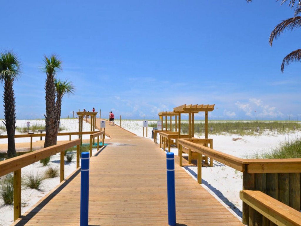 Hoosier Holiday 2038 Vacation Rental in Destin - RedAwning