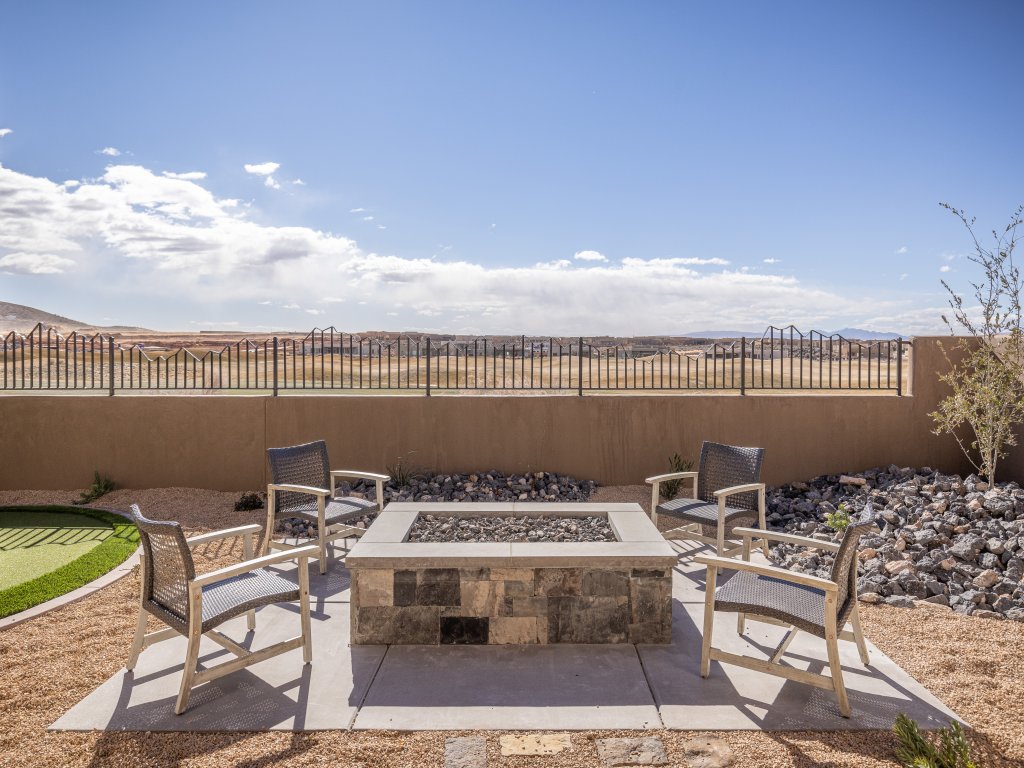 Desert Retreat Vacation Rental in St. George - RedAwning