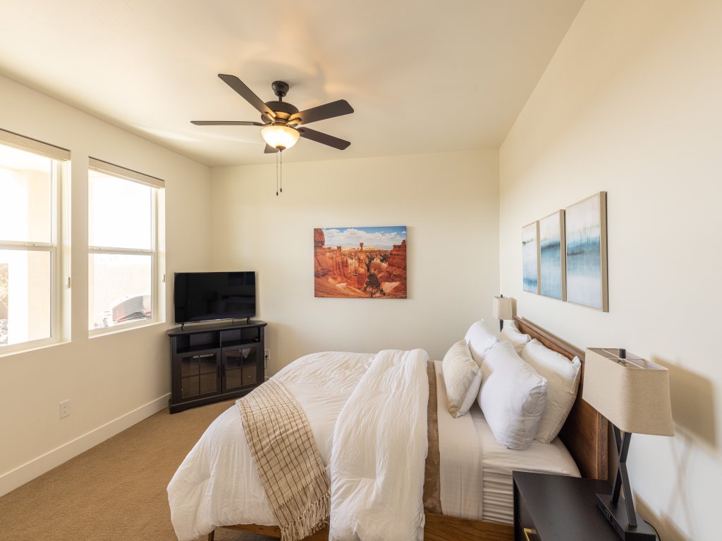 Desert Retreat Vacation Rental in St. George - RedAwning