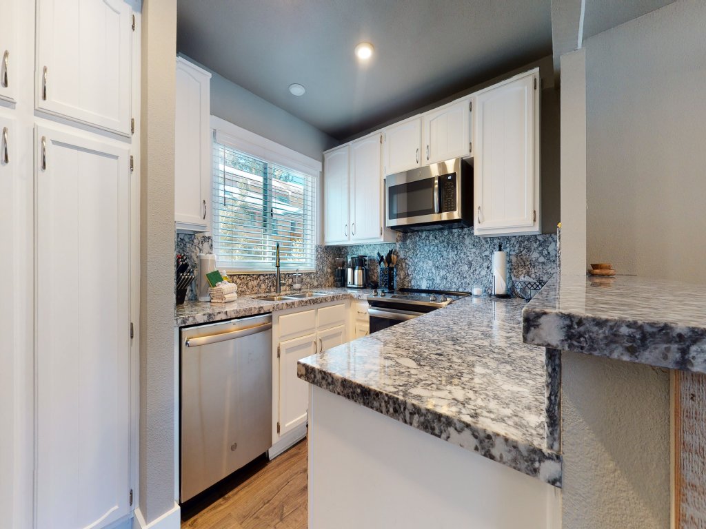 Mammoth Creek 9 Remodeled, Mountain Views with Fireplace, Walk to Park and Shopping Vacation Rental in Mammoth Lakes - RedAwning
