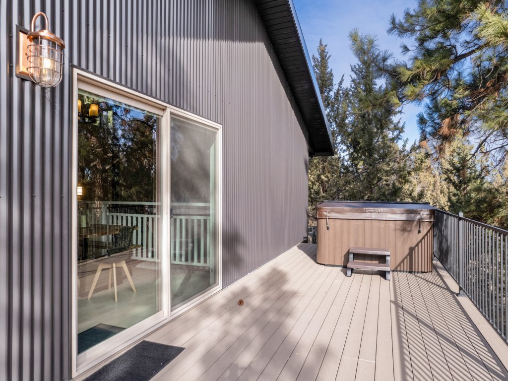 Pet-Friendly Pine Knoll Private Home with Hot Tub and Fire Pit Vacation Rental in Bend - RedAwning