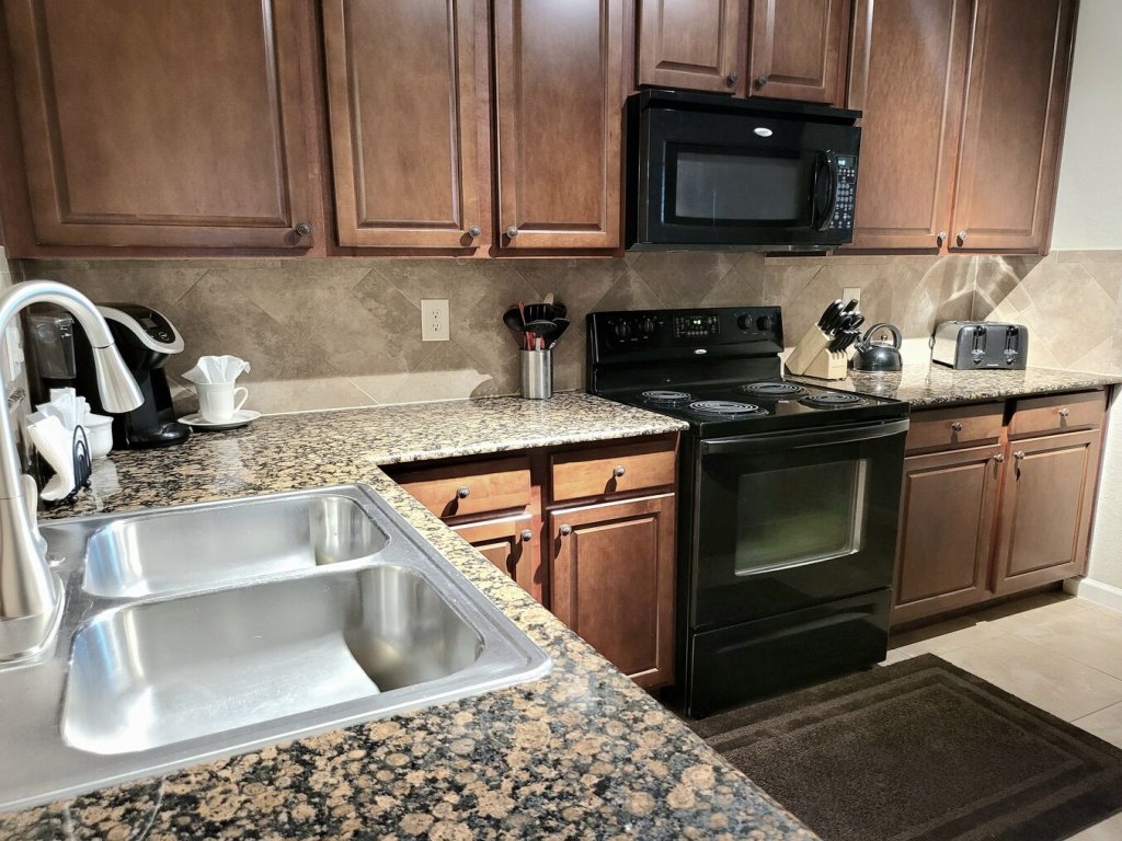 BP122CP Mediterranean-style Condo 9 Miles To Disney World Vacation Rental in Davenport - RedAwning