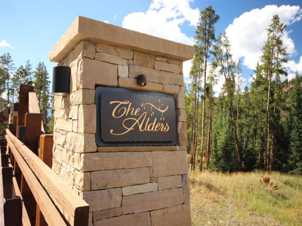 54 Outpost Drive The Alders - Private Hot Tub Vacation Rental in Keystone - RedAwning