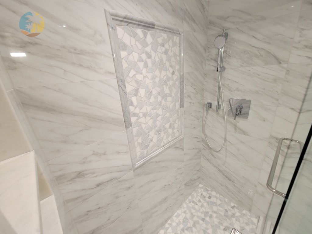 Alexander 611 Vacation Rental in Miami Beach - RedAwning