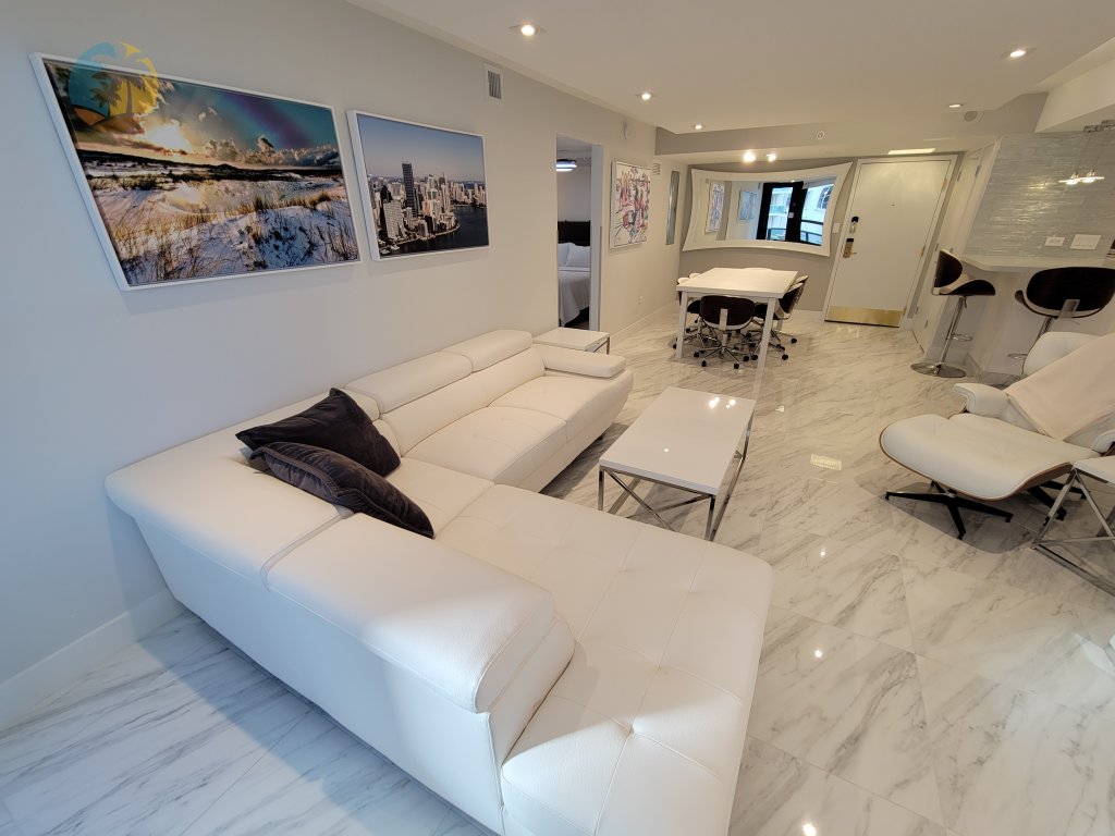 Alexander 611 Vacation Rental in Miami Beach - RedAwning