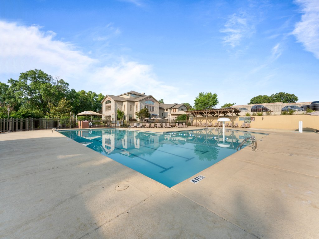 PR92-14 -Pointe of View Vacation Rental in Branson - RedAwning