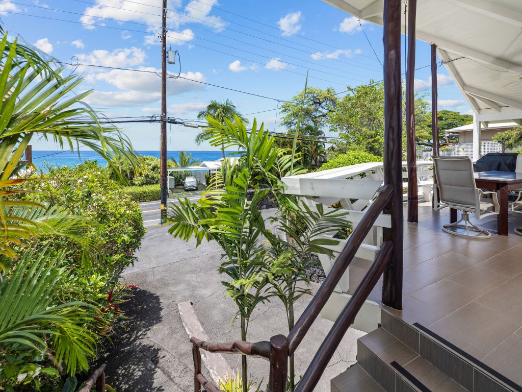 Endless Summer Hale Vacation Rental in Kailua Kona - RedAwning