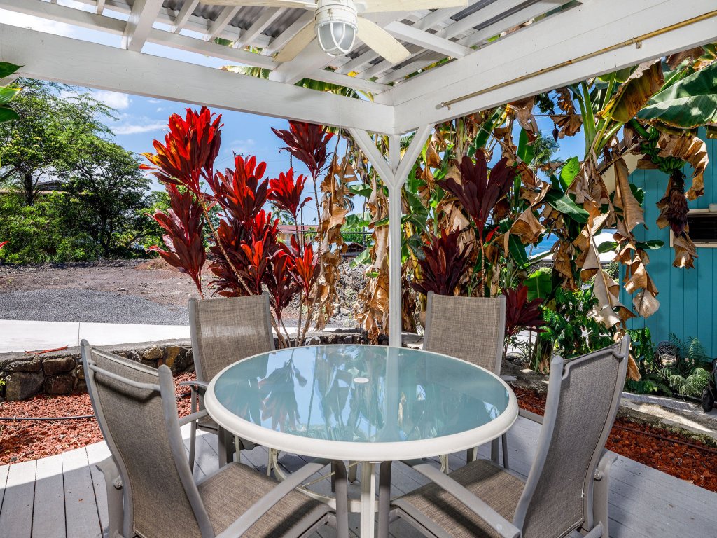 Endless Summer Hale Vacation Rental in Kailua Kona - RedAwning