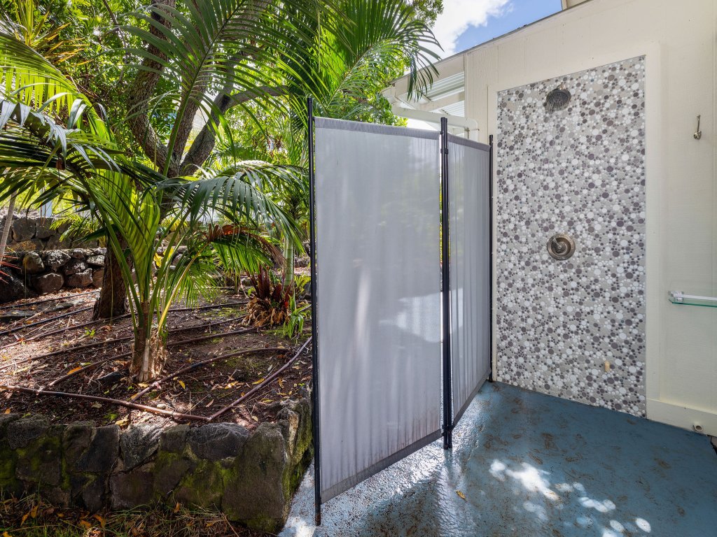 Endless Summer Hale Vacation Rental in Kailua Kona - RedAwning