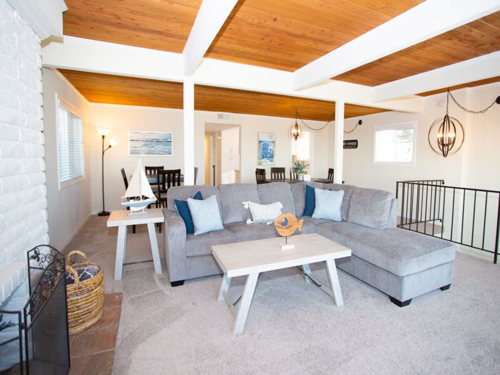 1121 E Balboa B | Spectacular Views, Beachfront Top Unit Vacation Rental in Newport Beach - RedAwning