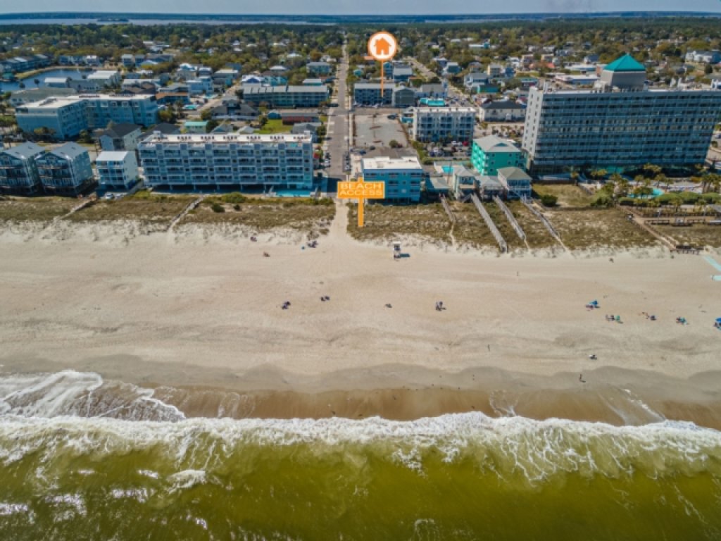 Life's a Beach - walk to everything in historic Carolina Beach! Vacation Rental in North Carolina - RedAwning