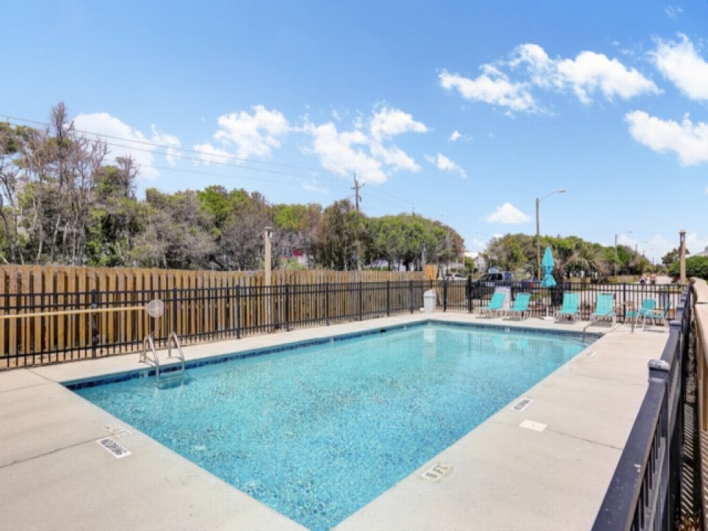 Beach Blanket - Spacious condo with Private beach access and resort amenities! Vacation Rental in North Carolina - RedAwning