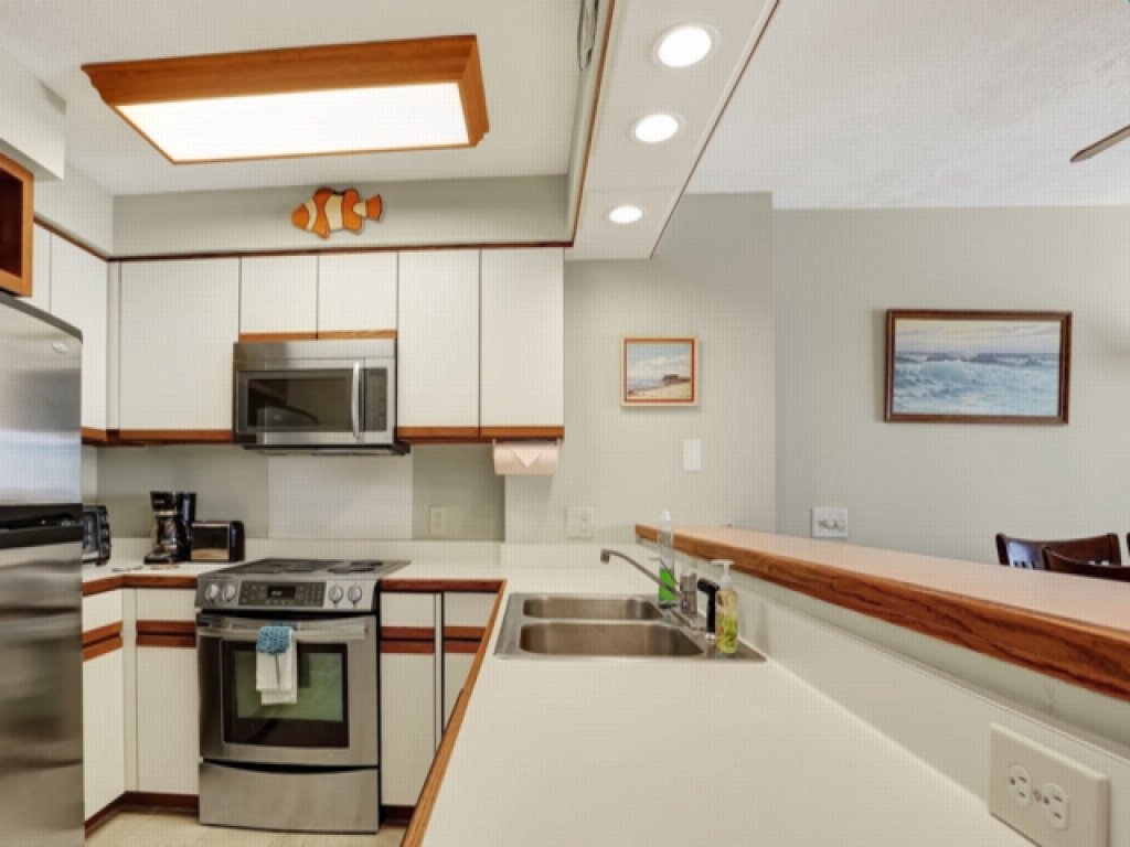 Beach Blanket - Spacious condo with Private beach access and resort amenities! Vacation Rental in North Carolina - RedAwning
