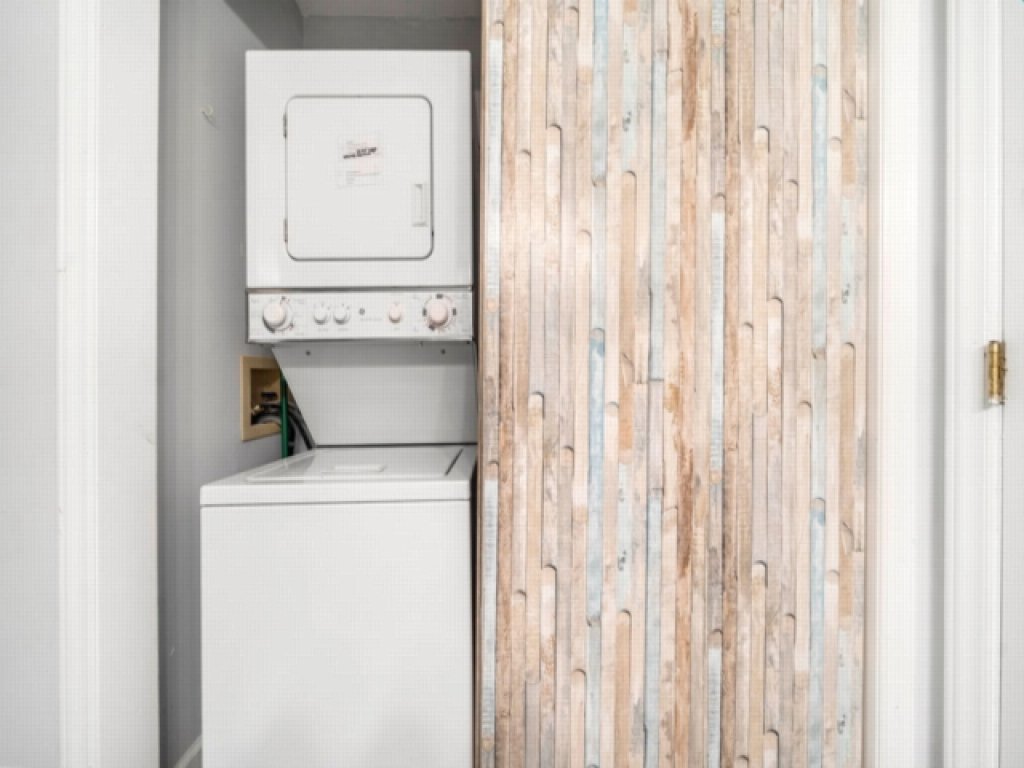 Laid Back By The Sea - Steps from the beach with amazing ocean views. Vacation Rental in North Carolina - RedAwning