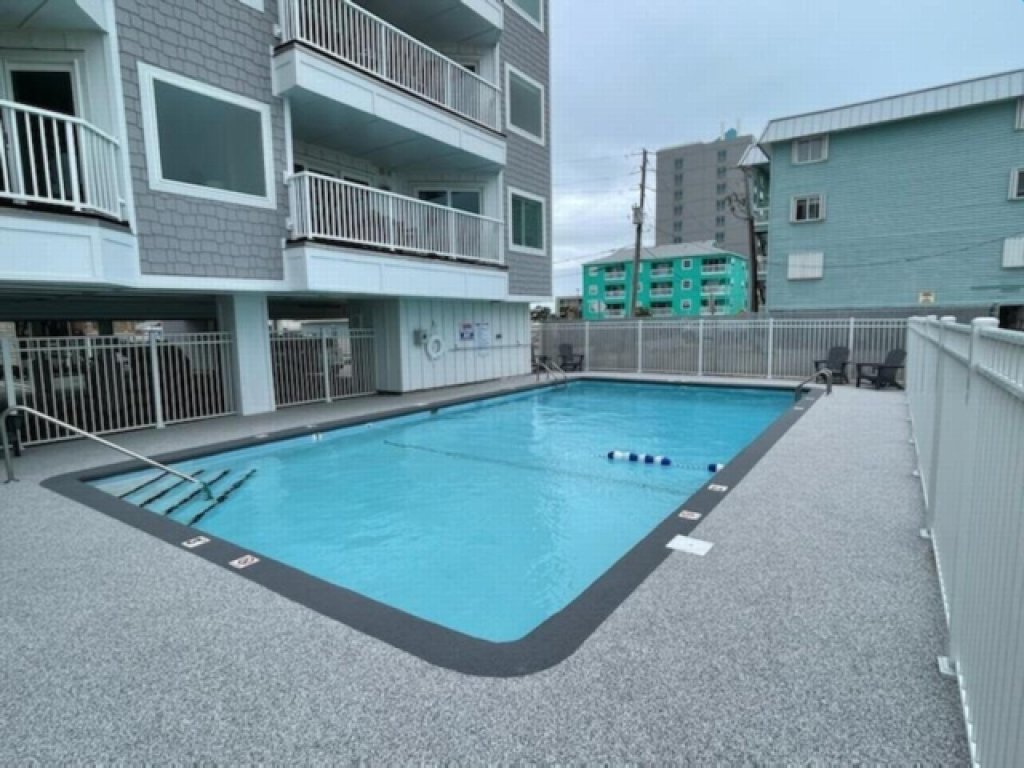 Carolina Beach Dreamin - light filled south side END unit.  Ocean views from most rooms!  Private beach access! Vacation Rental in North Carolina - RedAwning