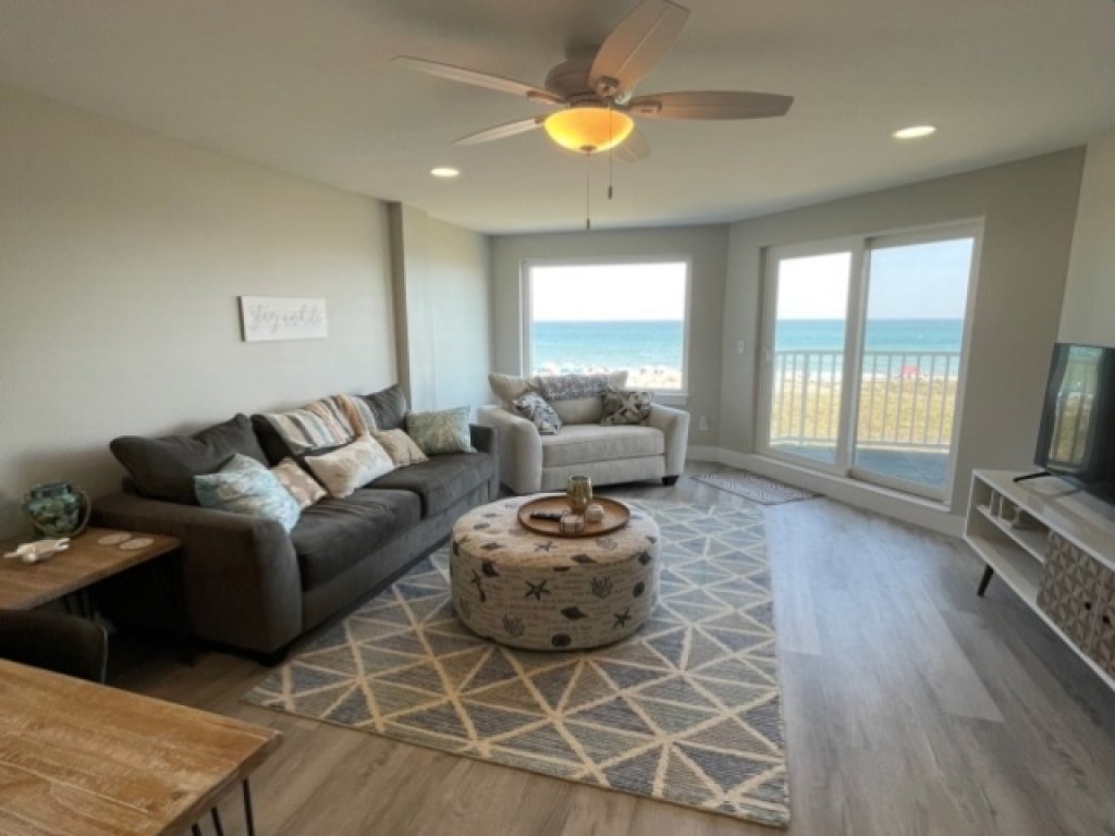Carolina Beach Dreamin - light filled south side END unit.  Ocean views from most rooms!  Private beach access! Vacation Rental in North Carolina - RedAwning