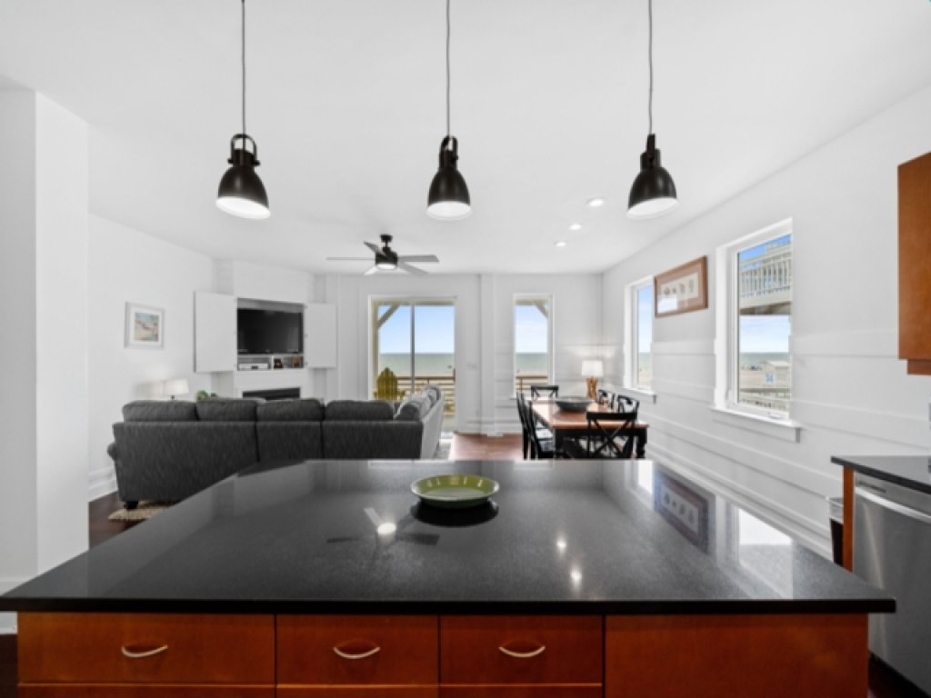 A Shore Thing 1 - OCEANFRONT and DOG FRIENDLY!  Private beach access! Vacation Rental in North Carolina - RedAwning