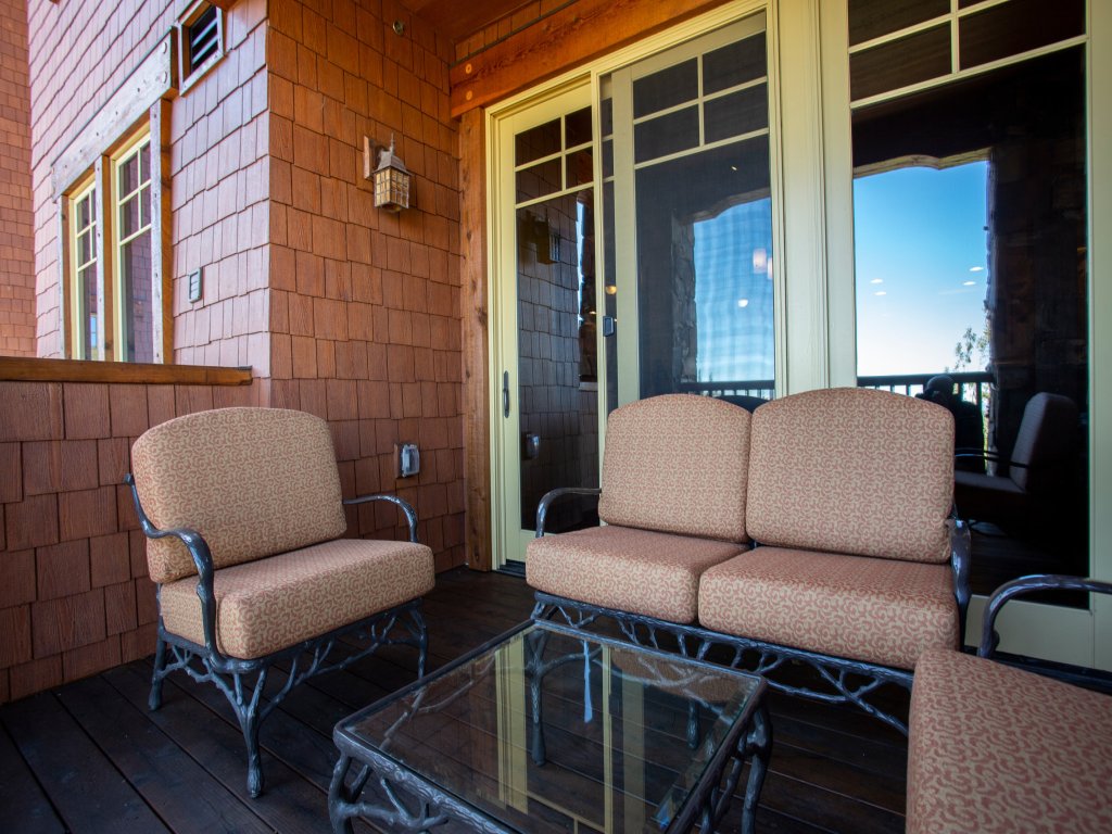 Grand Lodge - 3 Bedroom Deluxe #308 - Ski-in/out Vacation Rental in Park City - RedAwning