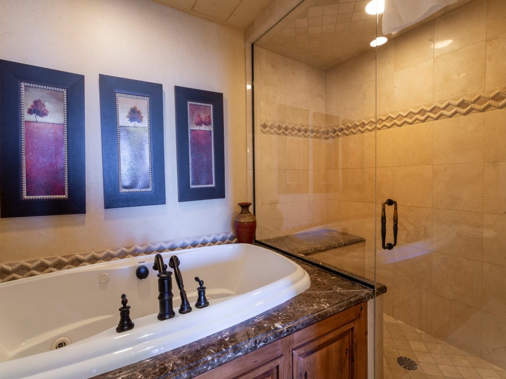 Grand Lodge - 3 Bedroom Deluxe #308 - Ski-in/out Vacation Rental in Park City - RedAwning