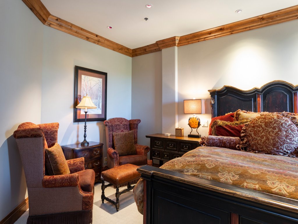 Grand Lodge - Three Bedroom #301 - Ski-in/ski-out Vacation Rental in Park City - RedAwning