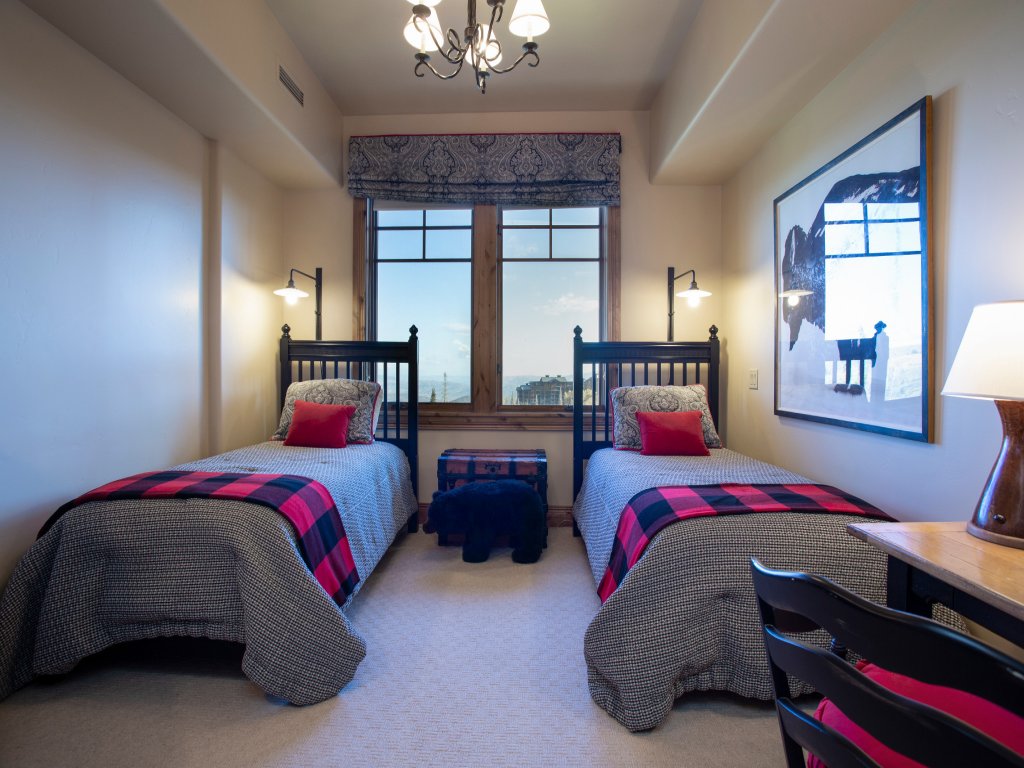 Grand Lodge - Penthouse #406 - Ski-in/out Vacation Rental in Park City - RedAwning