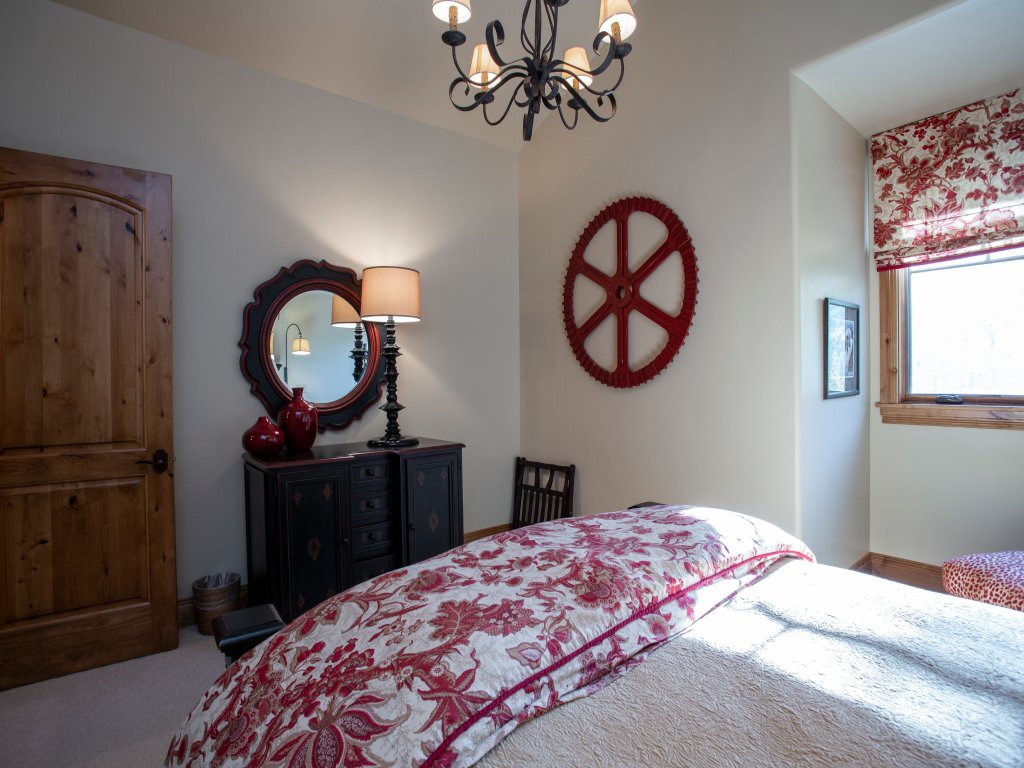 Grand Lodge - Penthouse #406 - Ski-in/out Vacation Rental in Park City - RedAwning