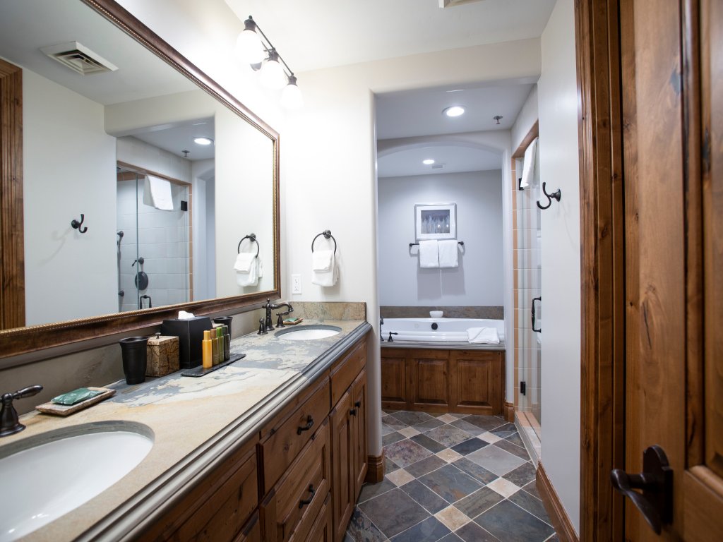 Grand Lodge - Five Bedroom #402 - Ski-in/ski-out Vacation Rental in Park City - RedAwning