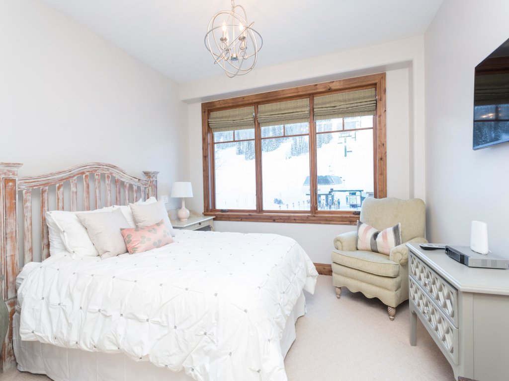 Grand Lodge - Five Bedroom #402 - Ski-in/ski-out Vacation Rental in Park City - RedAwning