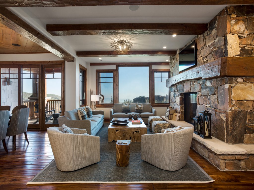 Grand Lodge - 3-Bedroom Deluxe #408 - Ski-in/out Vacation Rental in Park City - RedAwning