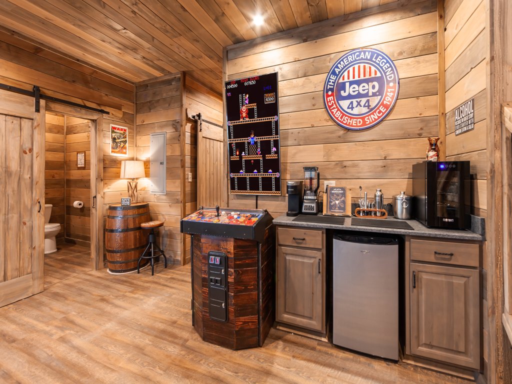 The Gathering Place Vacation Rental in Sevierville - RedAwning
