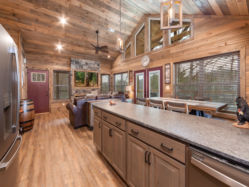 The Gathering Place Vacation Rental in Sevierville - RedAwning