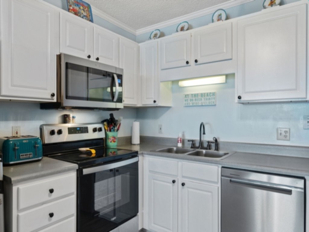 Vitamin Sea - Third floor OCEANFRONT!  Take a break and soak up some Vitamin Sea! Vacation Rental in North Carolina - RedAwning