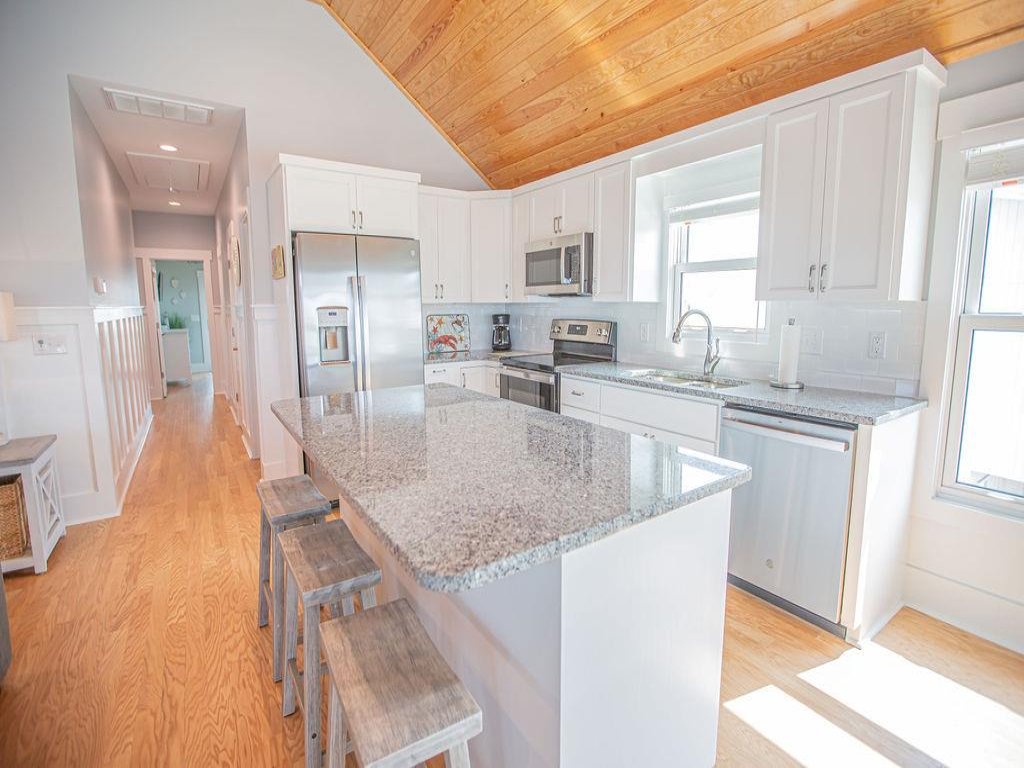 The Sandbox / 186 Ocean Blvd West Vacation Rental in Holden Beach - RedAwning