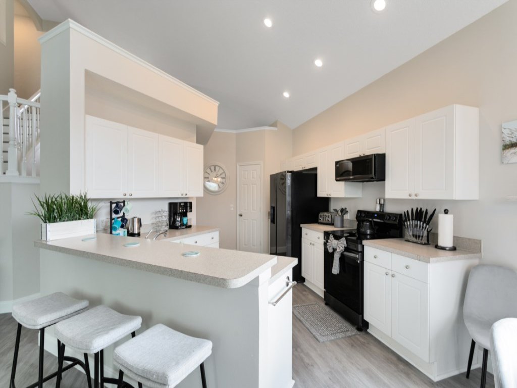 Amazing 6 Bed Disney Dream Getaway in Windsor Palm Vacation Rental in Kissimmee - RedAwning
