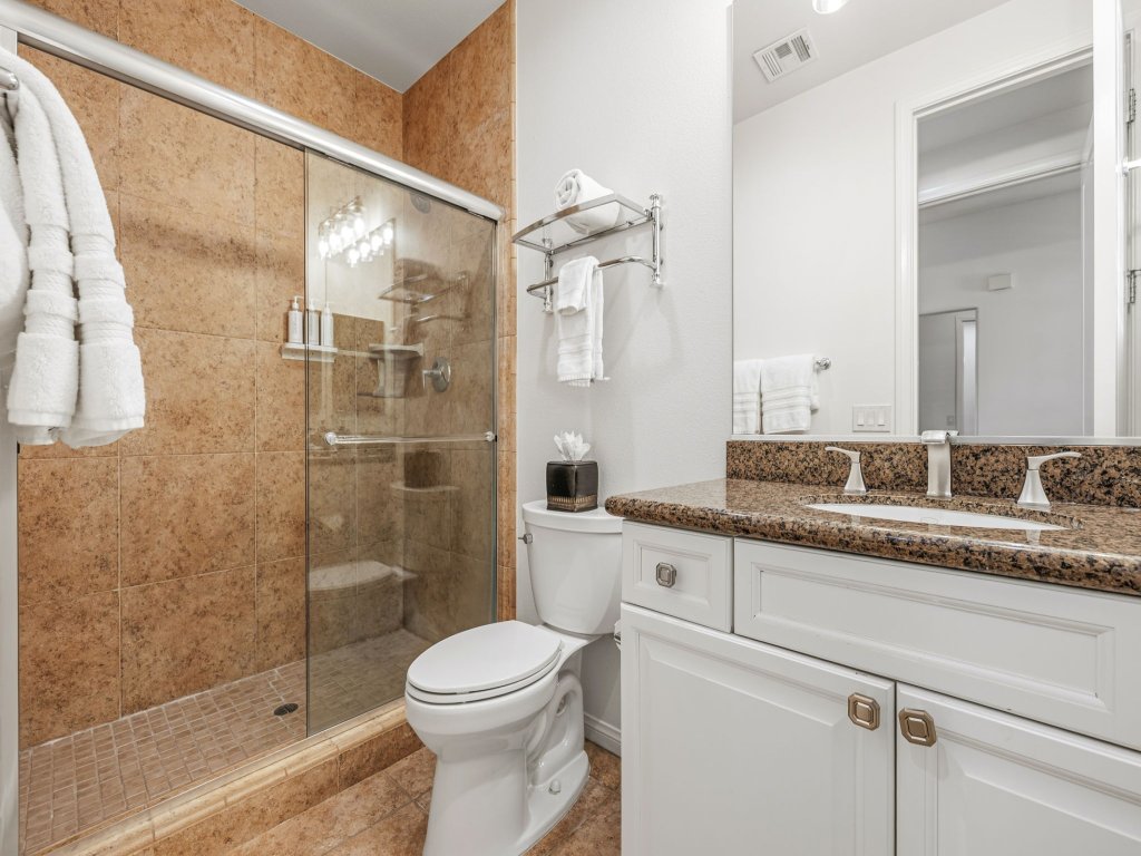 (L44) Newly Renovated! Luxury 2-Story Spanish Townhome, Poolside Vacation Rental in La Quinta - RedAwning