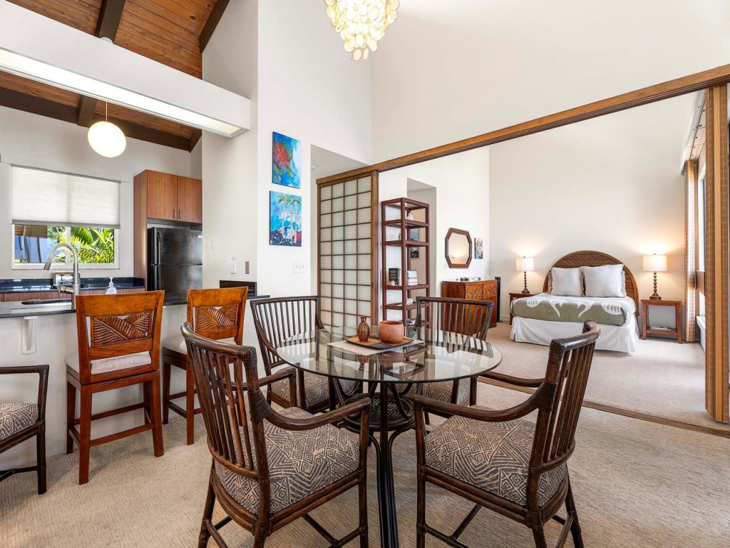 Keauhou Kona Surf & Racquet Club#2-304 Vacation Rental in Kailua Kona - RedAwning