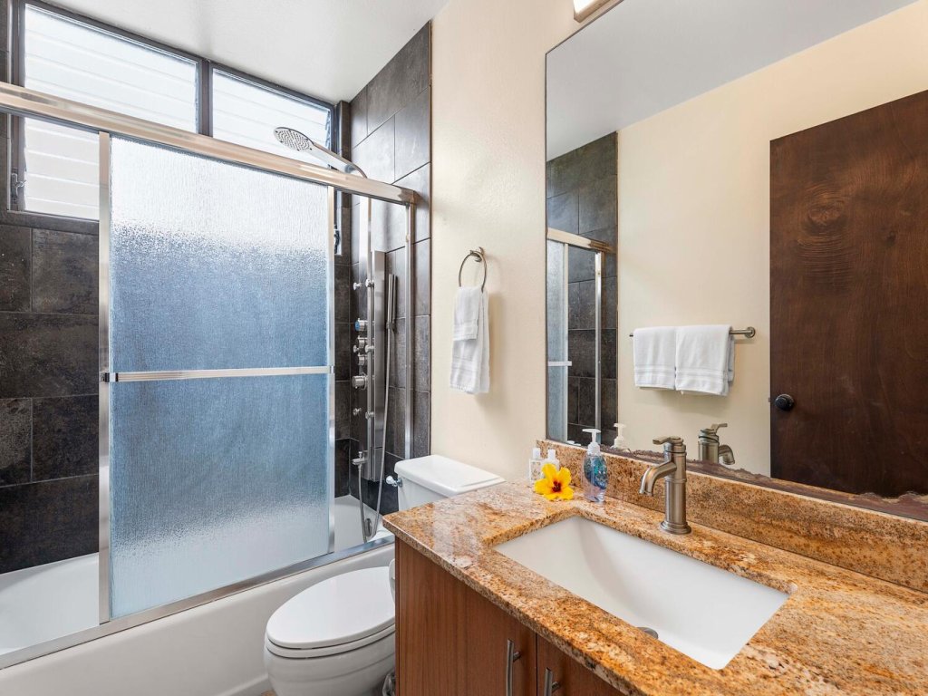 Keauhou Kona Surf & Racquet Club#2-304 Vacation Rental in Kailua Kona - RedAwning