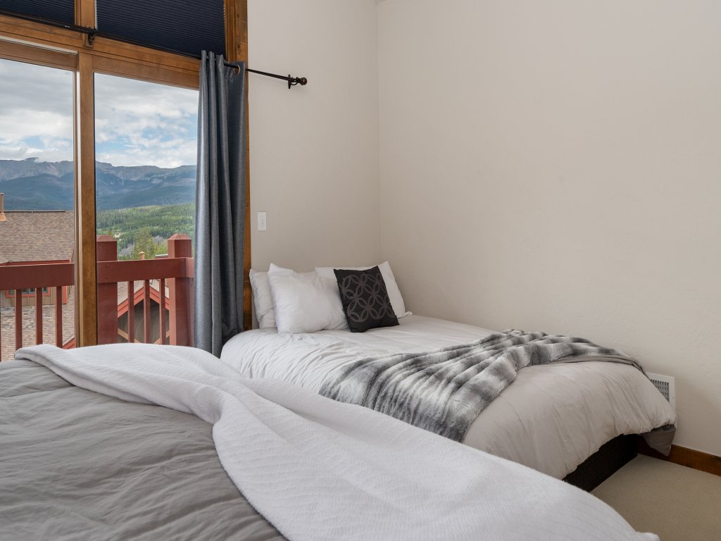 Bear Trail Vacation Rental in Winter Park - RedAwning