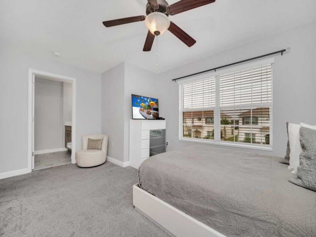 5 Bed/4.5 Bath Town House Champions Gate Resort! Vacation Rental in Davenport - RedAwning