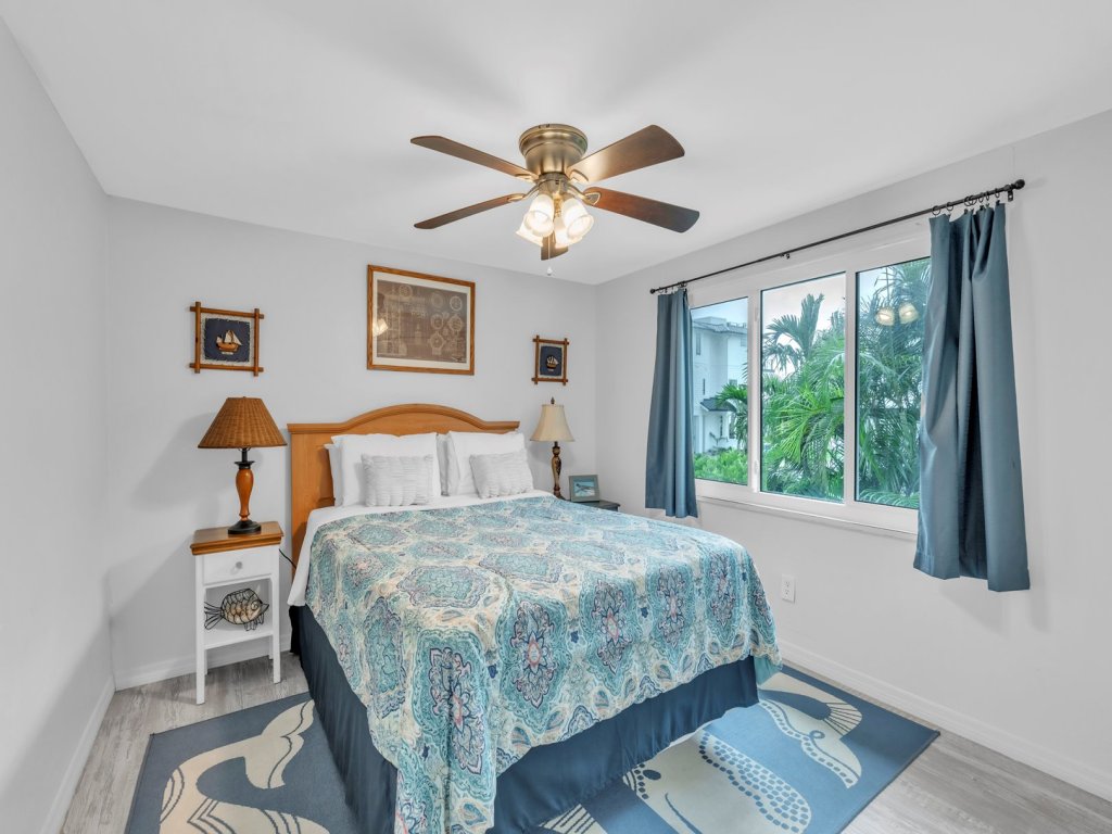 Mermaid Tale Vacation Rental in Bradenton Beach - RedAwning