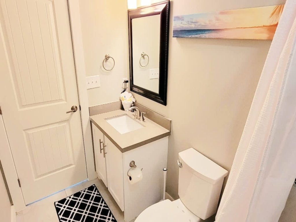 Fisherman Paradise - Luxury Waterfront Bungalow Vacation Rental in Port Isabel - RedAwning