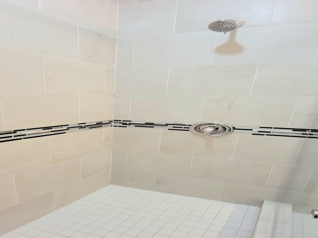 Fisherman Paradise - Luxury Waterfront Bungalow Vacation Rental in Port Isabel - RedAwning