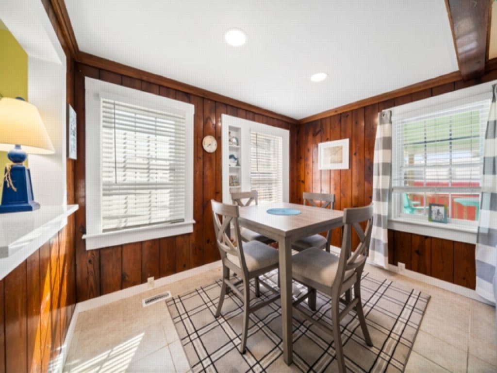 Beach Cabin - perfect for your family getaway! Pet Friendly! Vacation Rental in North Carolina - RedAwning