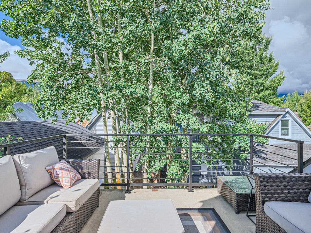 The Powder Chalet Vacation Rental in Breckenridge - RedAwning